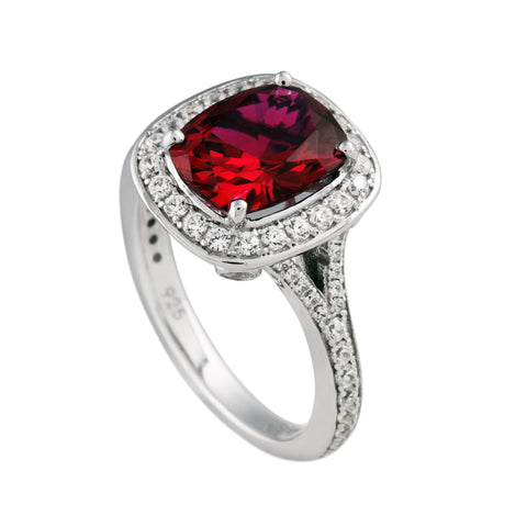 Solitaire silver ring with ruby square shaped zirconia