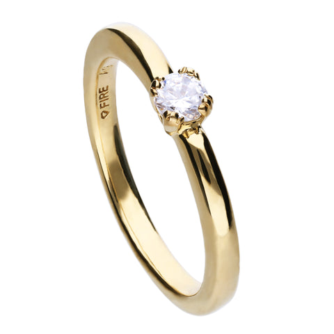 Golden solitaire with a small stone