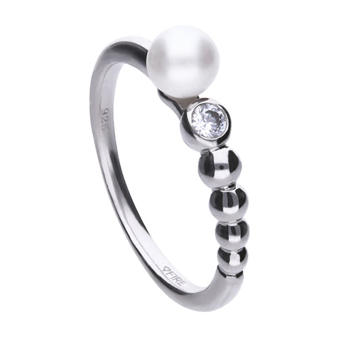 Silver with a pearl and white Diamonfire stone