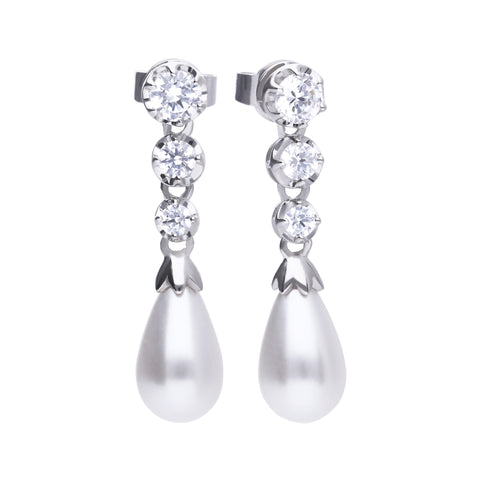 Pearl earrings with teardrop shaped and white zirconia