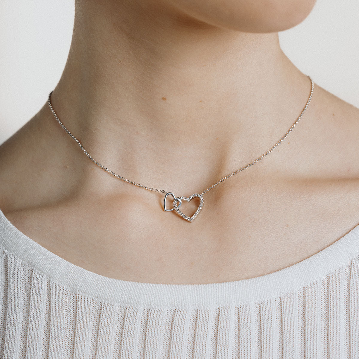Entwined Heart Necklaces | Love necklace, Lovers necklace, Pendant