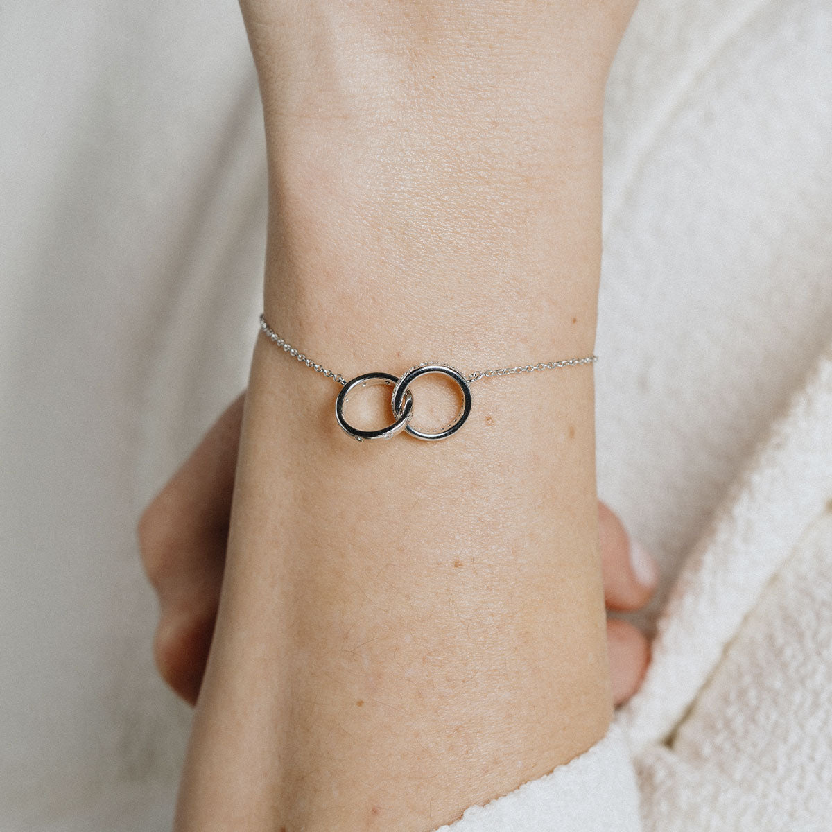 Silver filigree bracelet